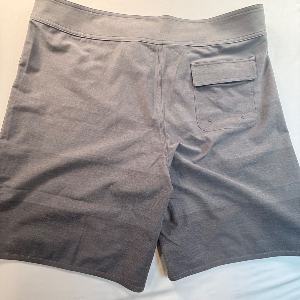 Oakley Hydrolix Board Shorts Mens 34 Fits 36 Gray Performance Swim Trunks - Picture 10 of 10